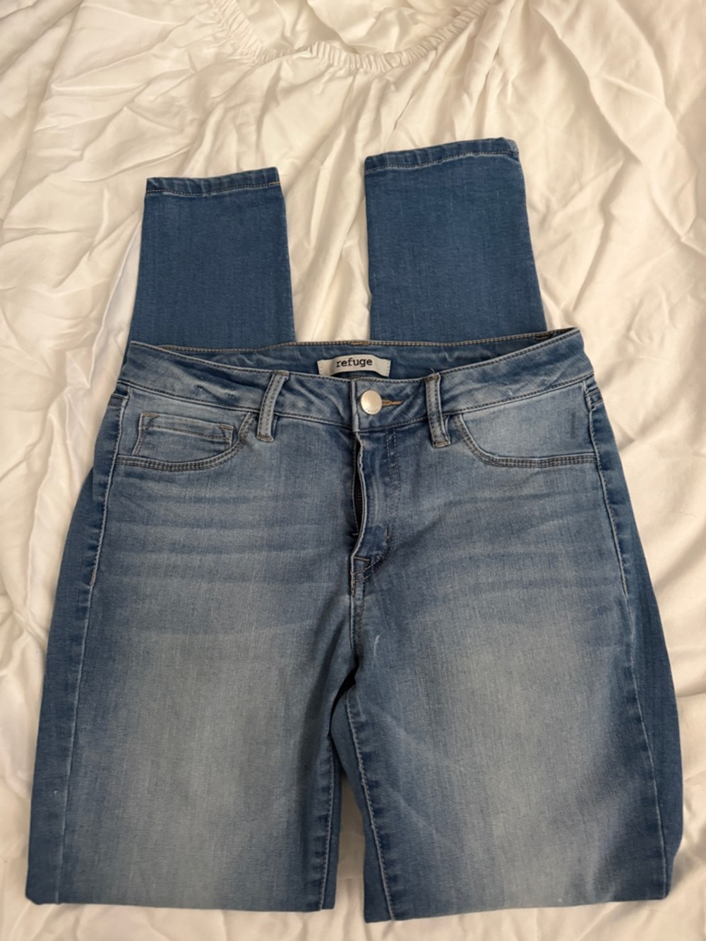 refuge Stretch Skinny Jeans in Light Blue Wash